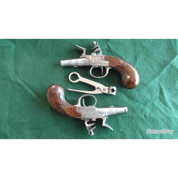 Jolie paire de pistolets de poche  silex 18 signe ALQUIER