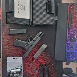 Pistolet Glock G17 4.5mm Gbb full metal 1.7J + bbs + mallette + capsules + speedloader