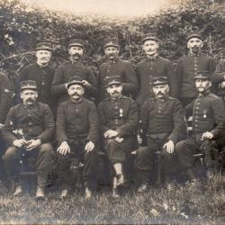 CPA - Un Groupe Soldats N&deg;1582