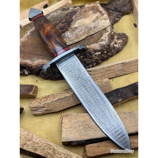 Couteau de chasse, de survie et de bushcraft fait main en Damas avec tui FTM8
