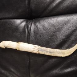 COUTEAU INUITE AVEC GRAVURE