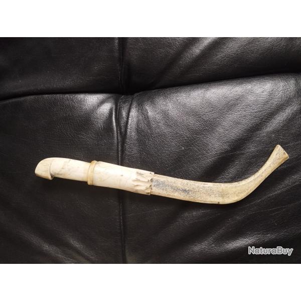 COUTEAU INUITE AVEC GRAVURE