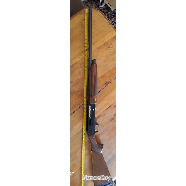 Fusil semi automatique calibre  12 / 76  STOEGER MODEL 2000