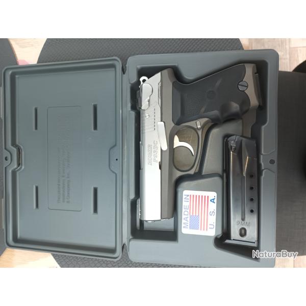 Pistolet Ruger P93 DC