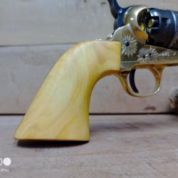 poignée crosse en buis colt 1851/1862 Pietta