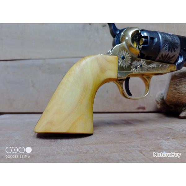 poigne crosse en buis colt 1851/1862 Pietta