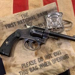 Revolver Colt New Police cal. 32 Smith & Wesson
