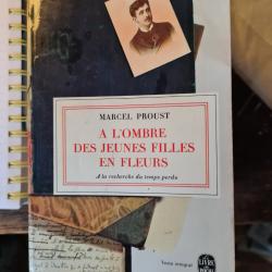 A l'ombre des jeunes filles en fleurs Marcel Proust livre de poche