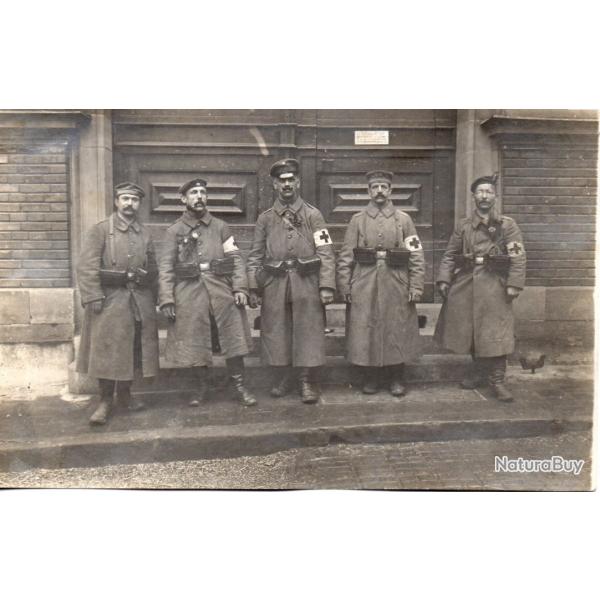 CPA -un groupe Soldat Allemand - Infirmier guerre14/18 N1584