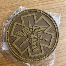Écusson Médic Patch Velcro kaki coyote sable désert PVC