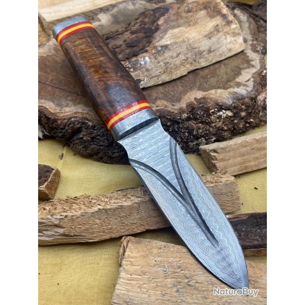 Couteau de chasse, de survie et de bushcraft fait main en Damas avec tui FTM11