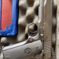 Colt 45 commander état proche du neuf