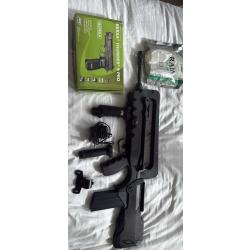 Vend pack airsoft qui contient un famas et un bersa thunder