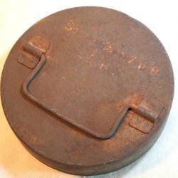 Couvercle boite s.F.H.18 15 cm en provenance Normandie 1944