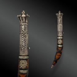 DAGUE YEMENITE, KHADAAM. Poignée en argent Yémen, début XXème siècle