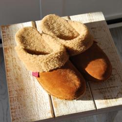 Sabots fourré en peau de mouton retournée camel  39