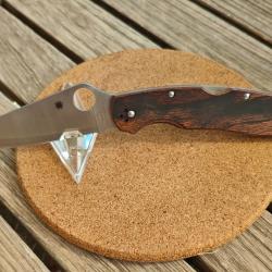 Spyderco Police 4, lame lisse satinée HAP40/SUS410