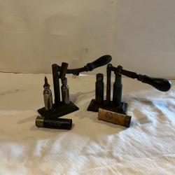 deux desarmorçeurs et amorçeurs pour cartouches de chasse