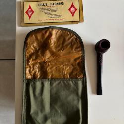 Lot complet WW2 US Army Pipe Anzio avec Blague à tabac et Dill's pipe Cleaners