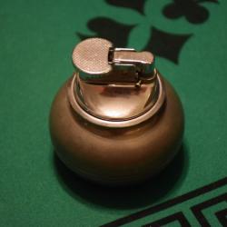 FUMEUR : Briquet ancien de table ou de bureau en étain