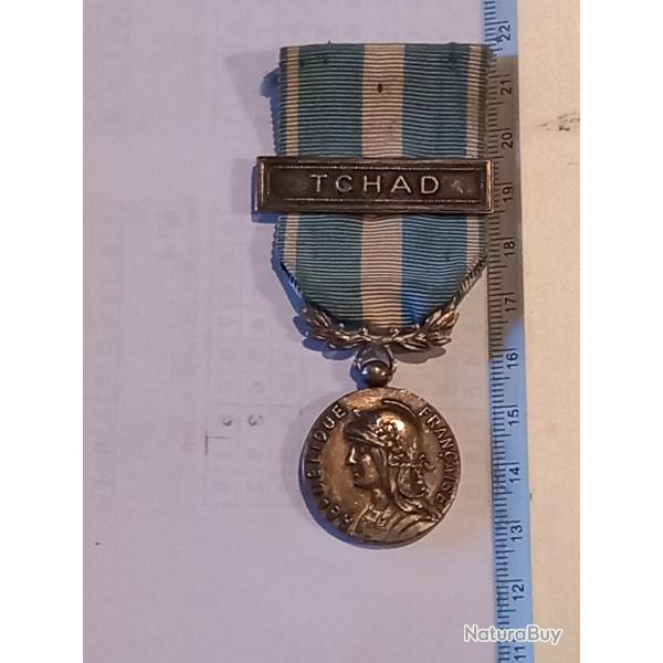 Mdaille coloniale avec agrafe "Tchad"