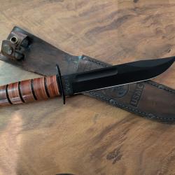 KA-BAR USMC état neuf  Couteau de combat / utilitaire (lame 17,8 cm, acier 1095)  avec étui cuir
