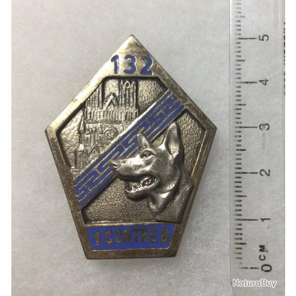 FRANCE INFANTERIE Insigne132 G.C.A.T Groupe Cynophile de l' Arme Terre 1 CONTRE 8?mail 3 arr
