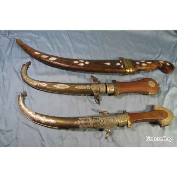 Lot de 3  couteaux poignards arabes ,  travail ethnique ,collection, décoration