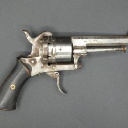 Revolver type Lefaucheux cal.7mm à broches fabrication belge A REPARER