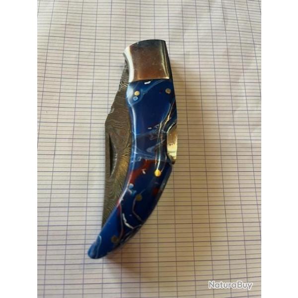 couteau lame damas ( manche bleu )