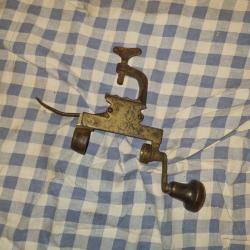 3 Sertisseur de cartouches calibre 16