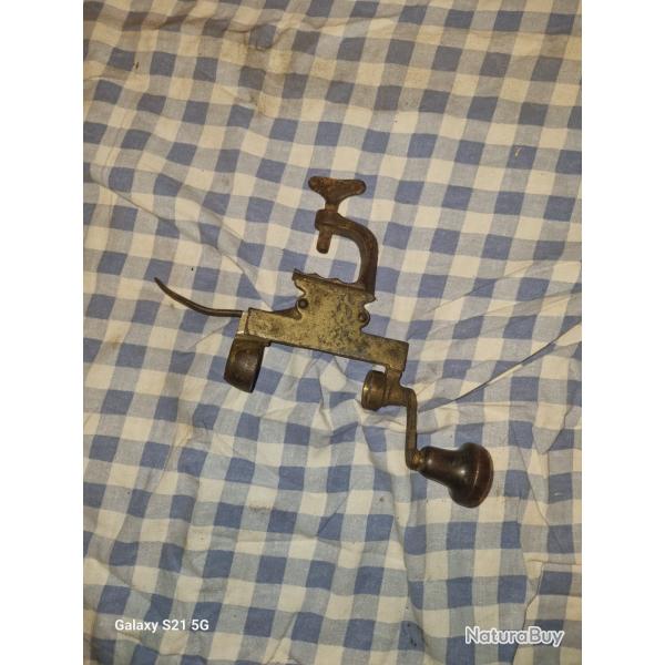 3 Sertisseur de cartouches calibre 16