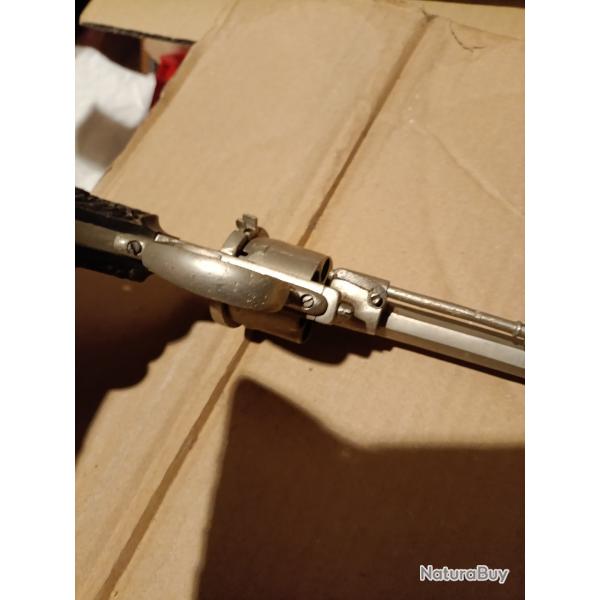 Revolver a broche a restaurer