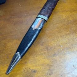 Couteau écossais traditionnel