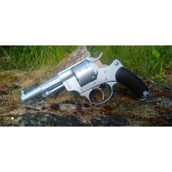 replique du revolver chamelot delvigne 1973 marquages, semi manoeuvrable