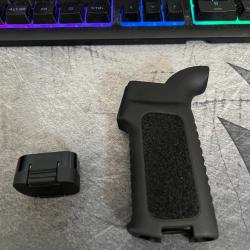 Poignée Magpul MOE Super Grip Origine Schmeisser S9 S4F AR9 AR15 AR10