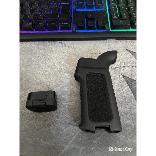 Poigne Magpul MOE Super Grip Origine Schmeisser S9 S4F AR9 AR15 AR10