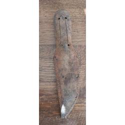 Couteau à lame fixe