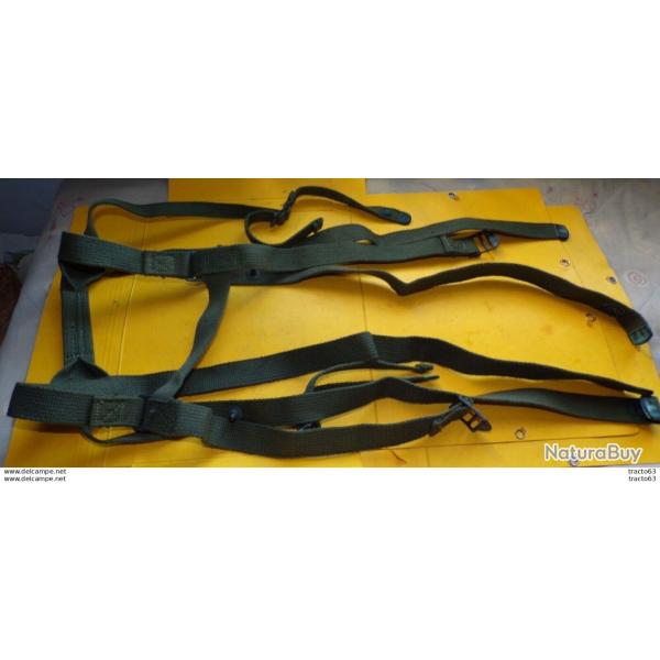 ARMEE AMERICAINE U.S : SANGLE DE L'ARMEE AMERICAINE AVEC  TAMPON BIEN VISIBLE , CETTE SANGLE PERME