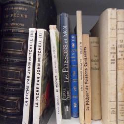 LOT DE 33  LIVRES ANCIENS OU TRES ANCIENS POUR LA PLUPART