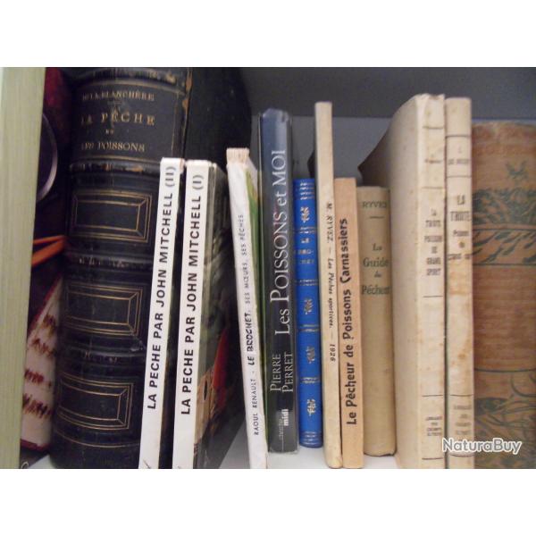 LOT DE 33  LIVRES ANCIENS OU TRES ANCIENS POUR LA PLUPART