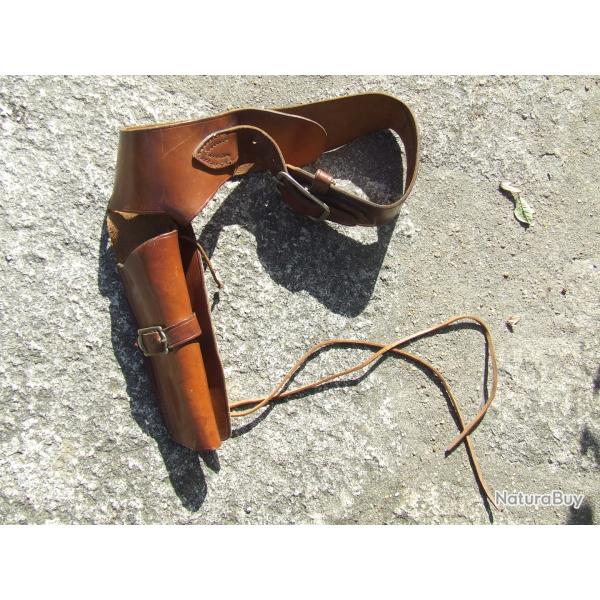 CEINTURON ET HOLSTER POUR REVOLVER POUDRE NOIRE FAR WEST,  WESTERN.