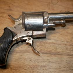 Revolver BRITISH BULLDOG en 7mm percussion centrale (rare)
