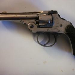 Rev. Iver  Johnson Cal. 32 short - nickel