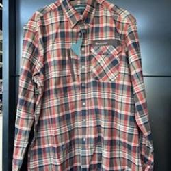 CHEMISE DEERHUNTER 45/46 A CARREAUX ROUGE TAILLE 45/46 AVEC UN BOUTON DEFFECTUEUX