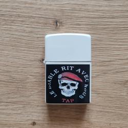 BRIQUET METAL   "LE DIABLE RIT AVEC NOUS"