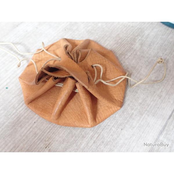 Bourse en cuir pour transport de pices dtaches des mousqueton Rubin Schmidt ou pistolet suisse