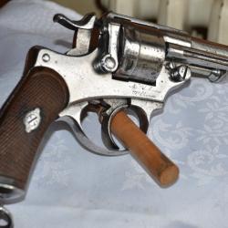 Révolver  1873 CAL 11MM AVEC SON ETUI