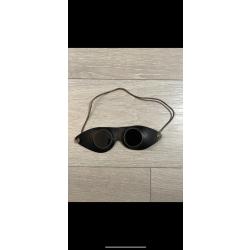une paire de lunettes allemande anti &eacute;blouissement