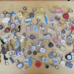 Lot de portes-clés vintages
